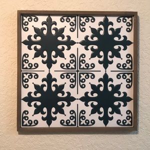 Wall decor 20x20 will be donated tomorrow, act now